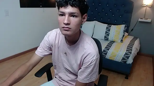 Snapshot of georgeowennss chatting on February 23, 1:12 pm georgeowennss online show from February 23, 1:12 pm