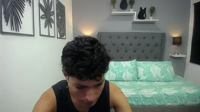 Snapshot of georgeowennss chatting on February 24, 1:23 pm georgeowennss online show from February 24, 1:23 pm