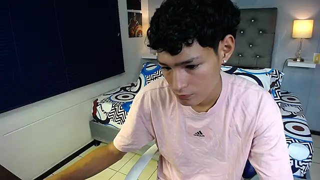 Snapshot of georgeowennss chatting on February 25, 1:11 pm georgeowennss online show from February 25, 1:11 pm