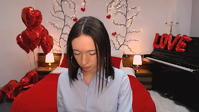 Snapshot of foreversleepyhead chatting on February 20, 8:11 pm foreversleepyhead online show from February 20, 8:11 pm