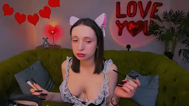 Snapshot of foreversleepyhead chatting on March 2, 11:17 am foreversleepyhead online show from March 2, 11:17 am