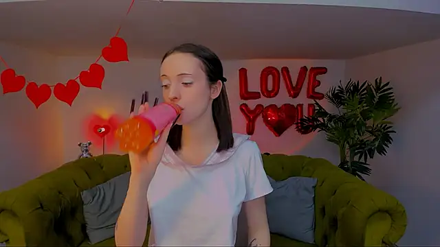 Snapshot of foreversleepyhead chatting on February 23, 11:11 am foreversleepyhead online show from February 23, 11:11 am