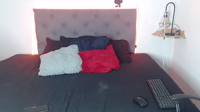 CHERRY DARCK online show from April 2, 2:46 pm