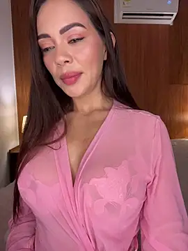 Snapshot of samanta_94 chatting on June 5, 9:09 pm samanta 94 online show from June 5, 9:09 pm