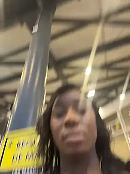 ZarahFerreira online show from April 6, 11:17 pm