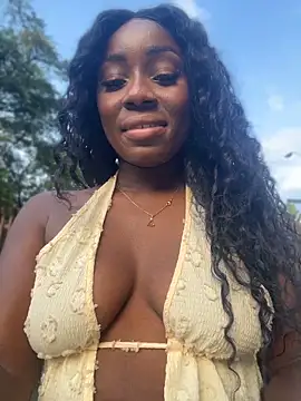 ZarahFerreira online show from April 29, 10:27 pm