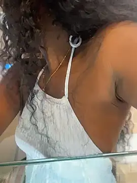 ZarahFerreira online show from May 1, 10:26 pm