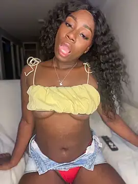 ZarahFerreira online show from May 16, 1:48 am