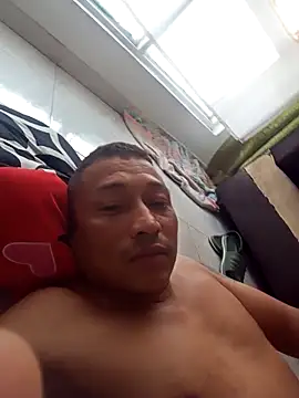 Snapshot of pareja_latina2214 chatting on February 28, 7:46 pm pareja latina2214 online show from February 28, 7:46 pm