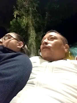 Snapshot of pareja_latina2214 chatting on March 25, 2:23 am pareja latina2214 online show from March 25, 2:23 am