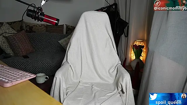 supreme dominatrix online show from January 7, 9:42 pm