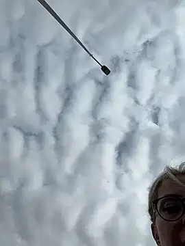 LisaMurr online show from April 15, 11:38 am