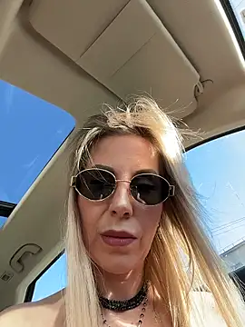 LisaMurr online show from March 7, 10:54 am