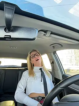 LisaMurr online show from February 21, 8:49 am