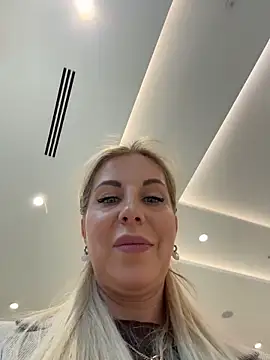 LisaMurr online show from May 7, 12:19 pm