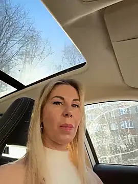 LisaMurr online show from February 25, 10:04 am