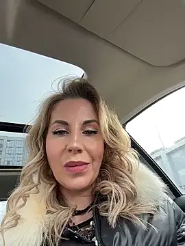 LisaMurr online show from March 8, 8:28 am