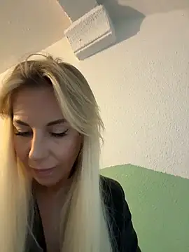 LisaMurr online show from May 29, 10:21 am