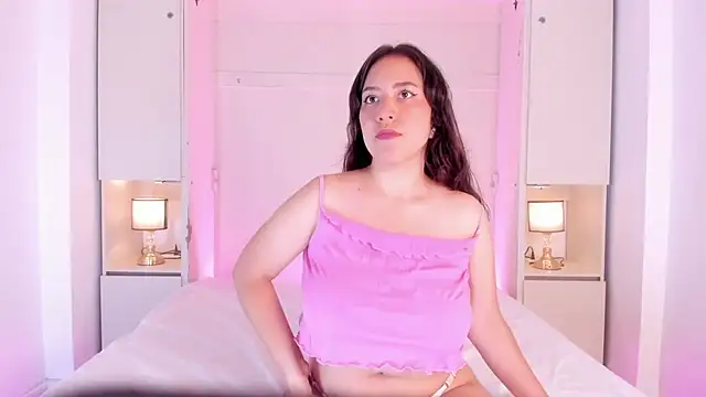 Snapshot of ElaRey_ chatting on February 24, 12:28 pm ElaRey online show from February 24, 12:28 pm