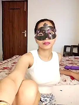cute girl 29 online show from May 5, 9:23 am