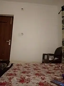 cute girl 29 online show from April 12, 5:49 pm