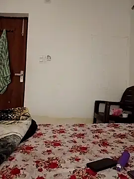 cute girl 29 online show from April 5, 4:46 pm