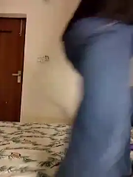 cute girl 29 online show from June 11, 6:05 pm