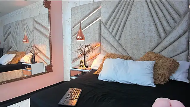 Snapshot of LuckySammer chatting on February 22, 12:07 pm LuckySammer online show from February 22, 12:07 pm