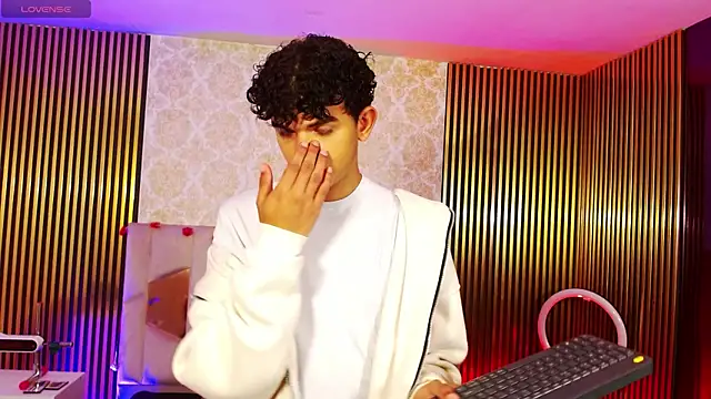 keahi tay online show from April 10, 7:10 pm