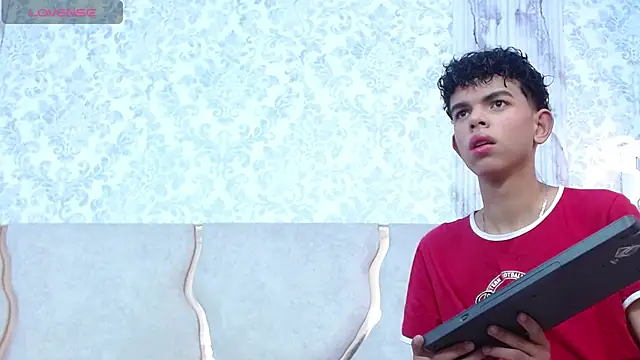 keahi tay online show from March 4, 11:51 am