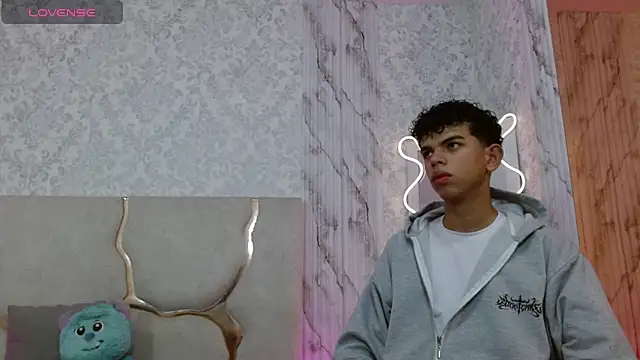 keahi tay online show from March 9, 11:58 am