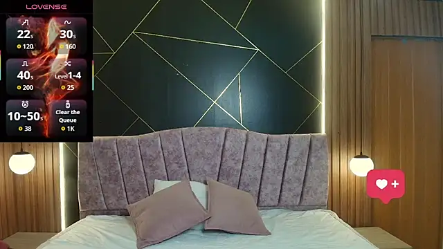 MoriahStorm online show from March 31, 12:07 pm