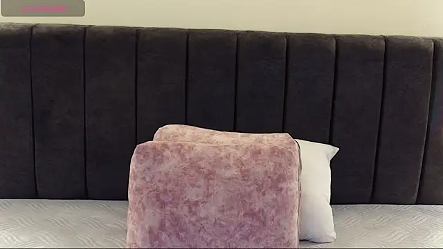MoriahStorm online show from May 12, 12:33 pm