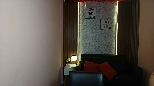 MoriahStorm online show from July 10, 1:00 pm