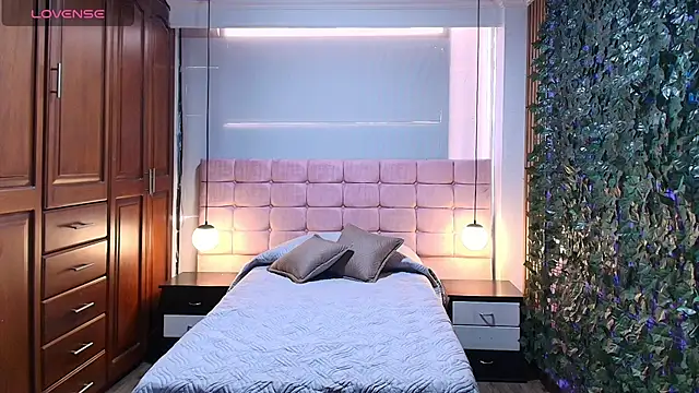 MoriahStorm online show from May 21, 12:35 pm