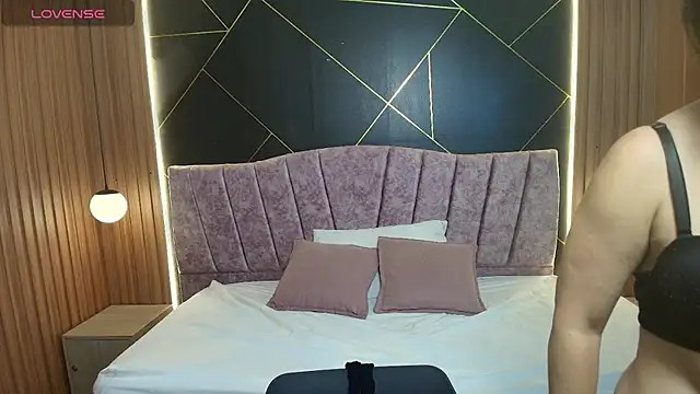 MoriahStorm online show from March 3, 12:12 pm