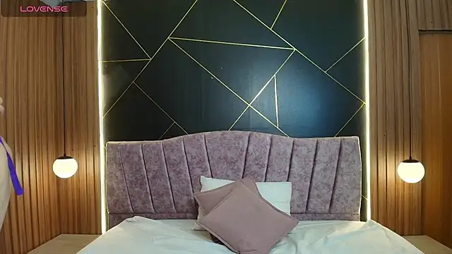 MoriahStorm online show from March 14, 12:11 pm