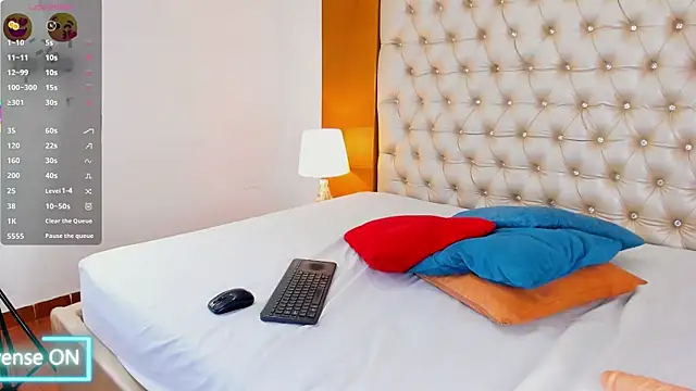 IsabellaaLux  online show from March 31, 8:22 pm