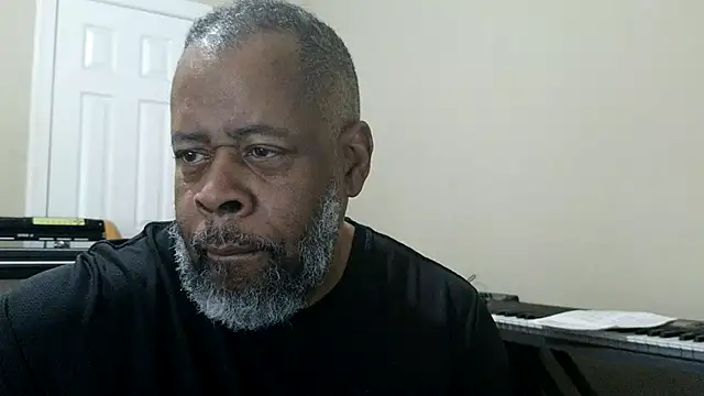 Cleozevo1961 online show from March 16, 6:21 pm