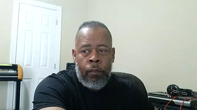 Cleozevo1961 online show from March 13, 4:34 pm