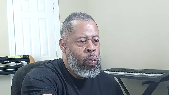 Cleozevo1961 online show from March 26, 4:05 pm