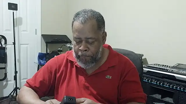 Cleozevo1961 online show from April 14, 12:10 pm