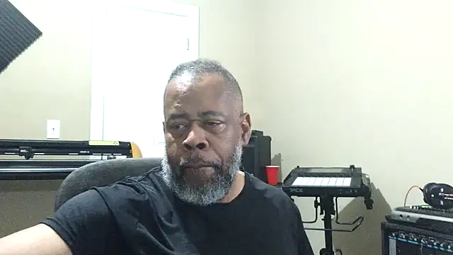 Cleozevo1961 online show from March 14, 4:40 am