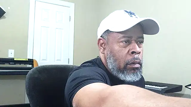 Cleozevo1961 online show from March 4, 5:21 pm