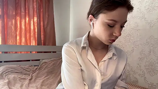 aera elese online show from March 18, 9:12 am