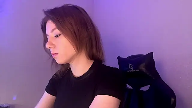 aera elese online show from March 3, 2:18 am