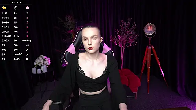 Wild Alice me online show from March 26, 4:05 pm