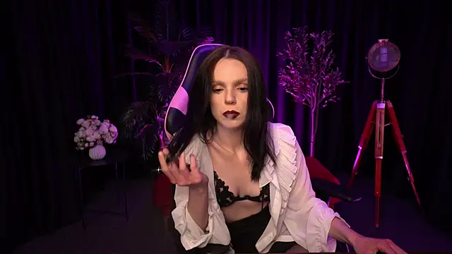 Wild Alice me online show from April 18, 7:07 pm