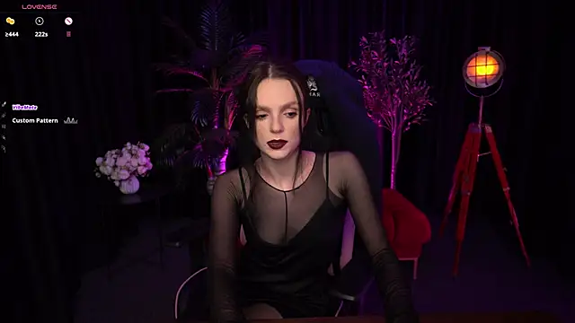 Wild Alice me online show from May 7, 3:26 pm
