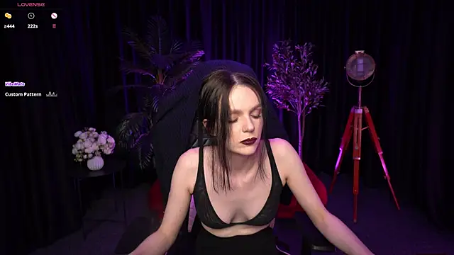 Wild Alice me online show from April 15, 7:58 pm